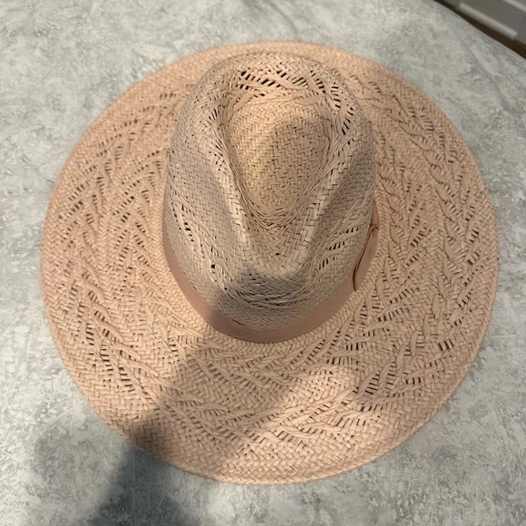 BTB Los Angeles Petal Jupiter Hat - Picture 2 of 4